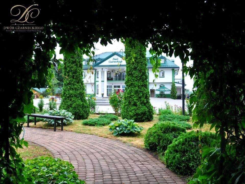 Dwor Czarneckiego Hotel Porosly Bagian luar foto